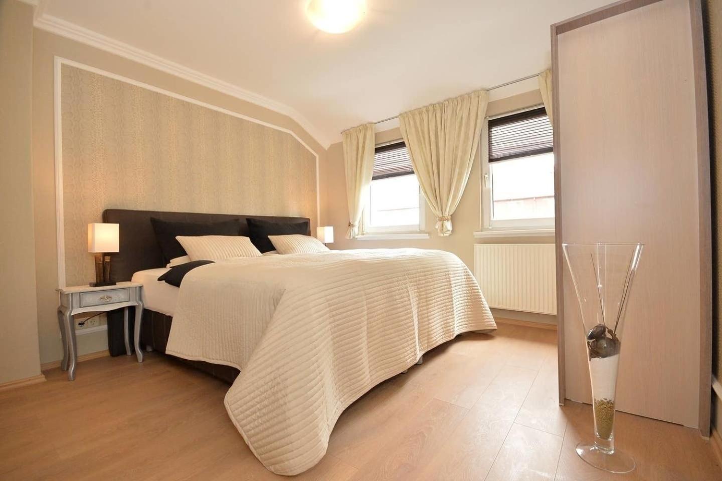 Business Typ 4 Apartment *